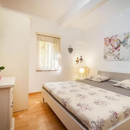 Apartments With A Parking Space Povljana, Pag - 232 *
