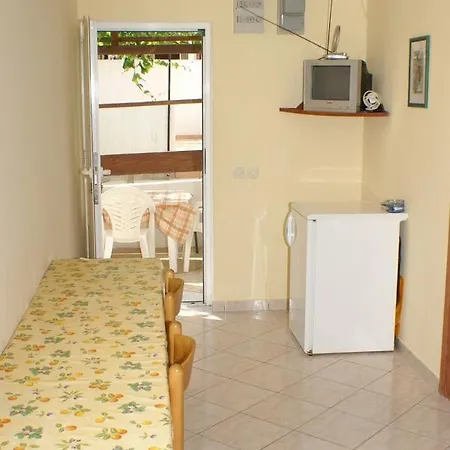 Apartment Apartments With A Parking Space Povljana, Pag - 232 Povljana